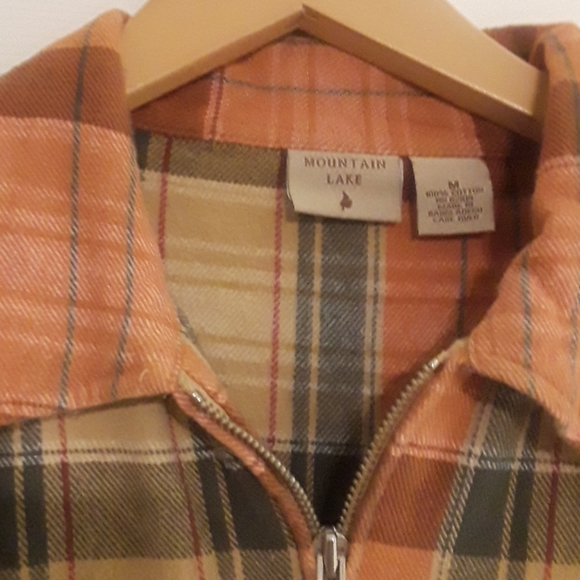 Mountain lake plaid shirt - Picture 2 of 4